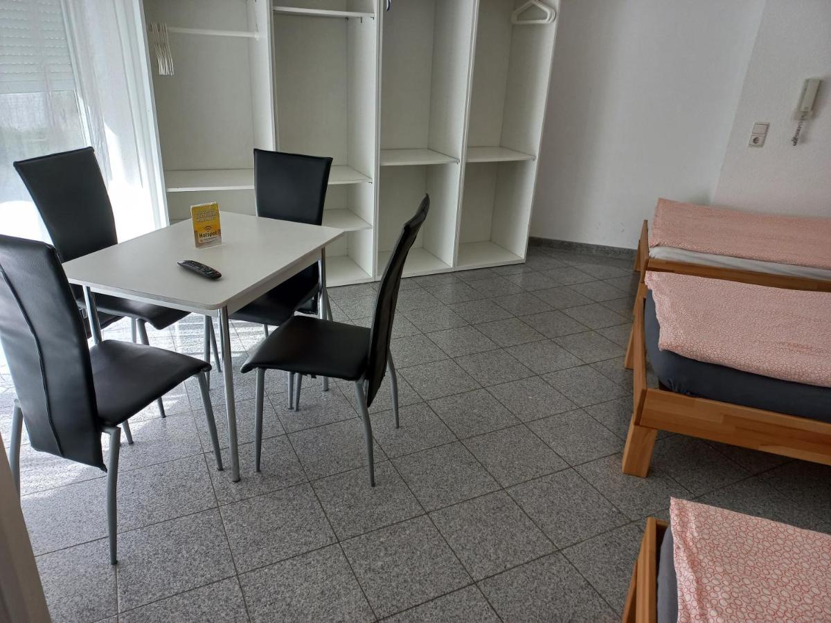 Muskat Villa Hanhofen Eksteriør billede