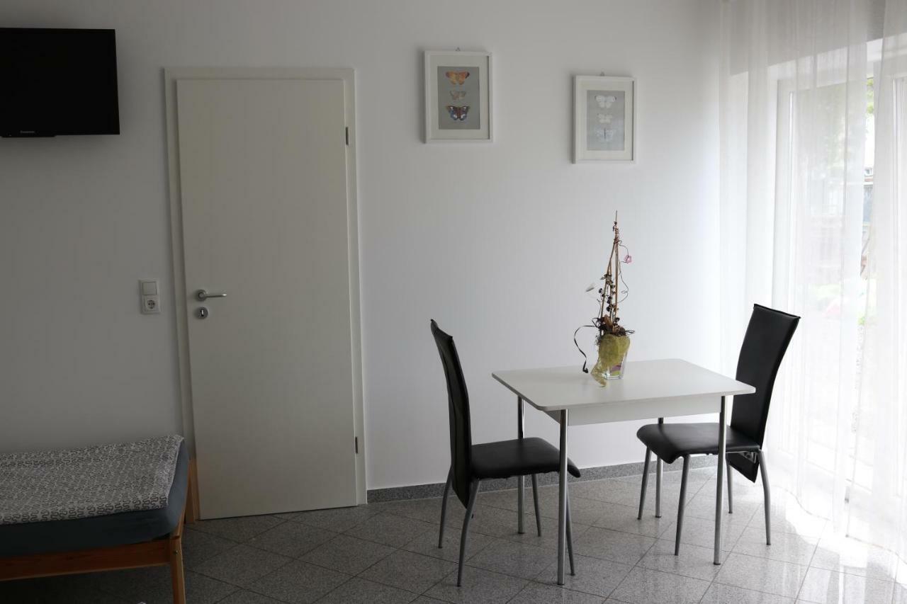Muskat Villa Hanhofen Eksteriør billede
